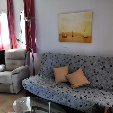 Apartment Con Patio Y Salida A La Piscina. *